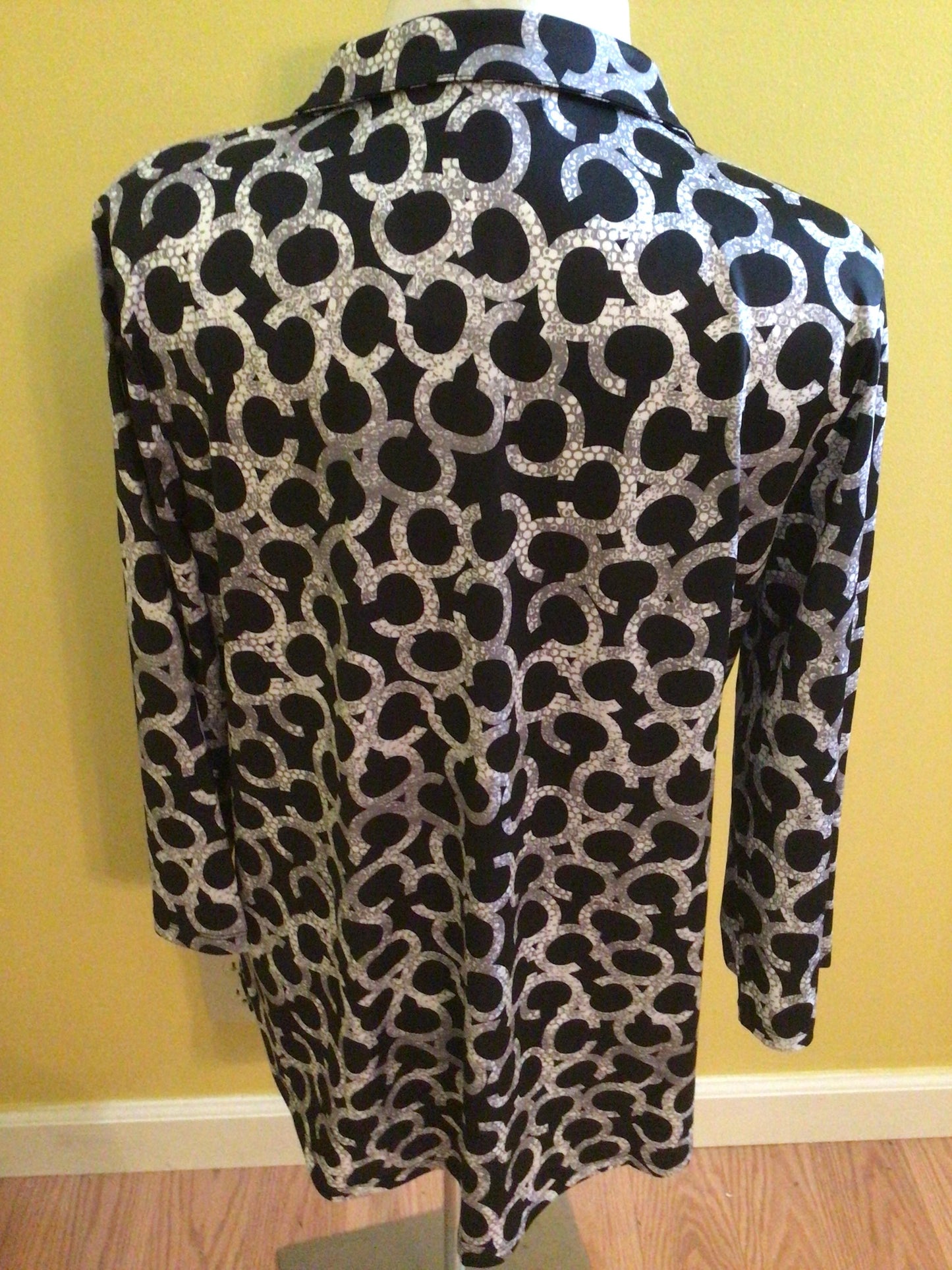 3/4 Length Shirt with Zipper Embellishment