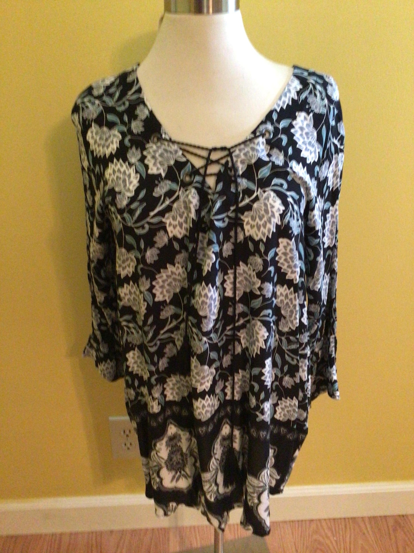 3/4 Length Sleeve Floral Blouse with Drawstring